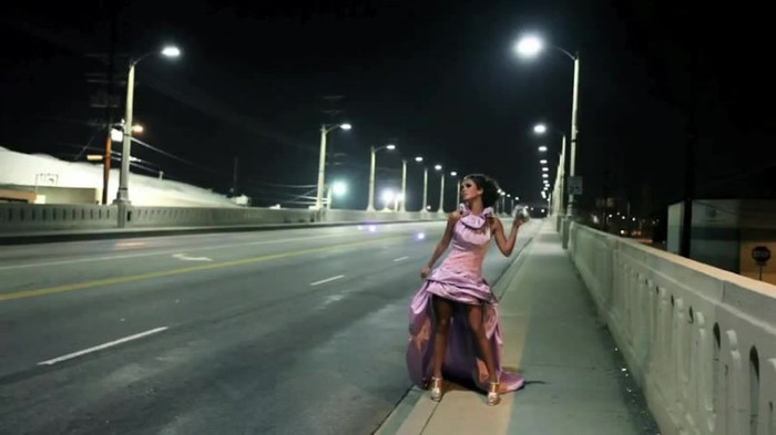 Anahi___Quiero_(_Official_Music_Video_)_308