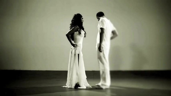 Anahi___Quiero_(_Official_Music_Video_)_315