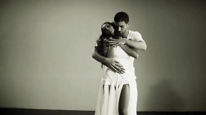 Anahi___Quiero_(_Official_Music_Video_)_615 - Quiero