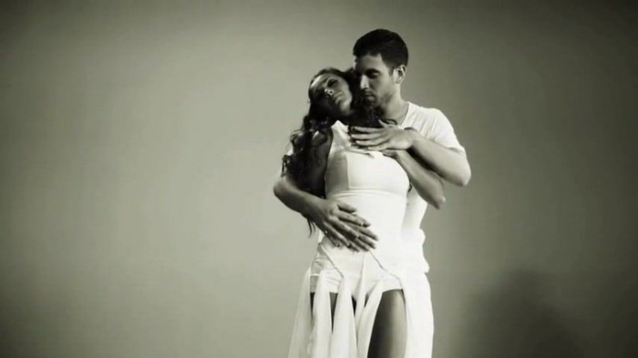 Anahi___Quiero_(_Official_Music_Video_)_617 - Quiero