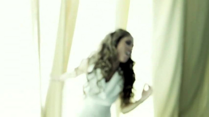 Anahi___Quiero_(_Official_Music_Video_)_633 - Quiero