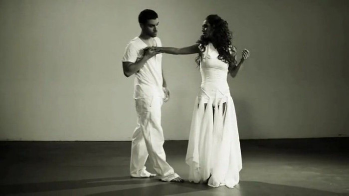 Anahi___Quiero_(_Official_Music_Video_)_636 - Quiero