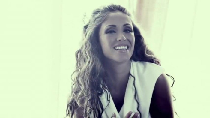 Anahi___Quiero_(_Official_Music_Video_)_643 - Quiero