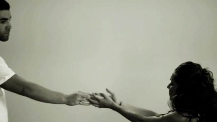 Anahi___Quiero_(_Official_Music_Video_)_650