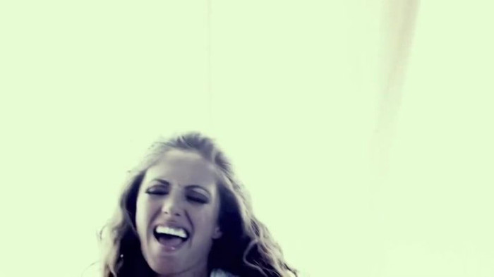 Anahi___Quiero_(_Official_Music_Video_)_659