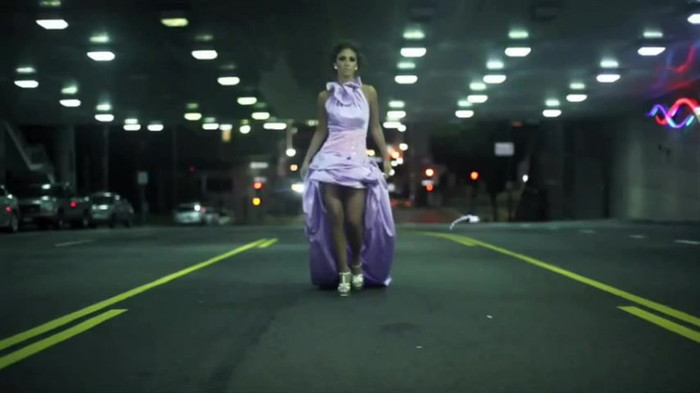 Anahi___Quiero_(_Official_Music_Video_)_667