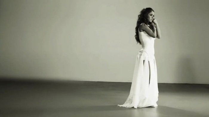 Anahi___Quiero_(_Official_Music_Video_)_684 - Quiero