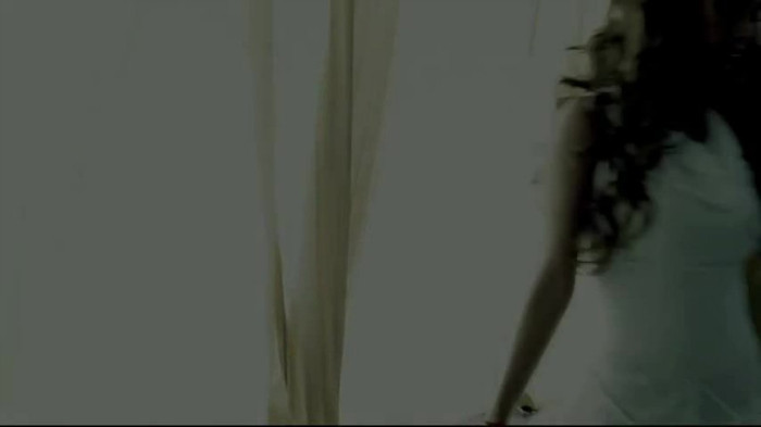 Anahi___Quiero_(_Official_Music_Video_)_756