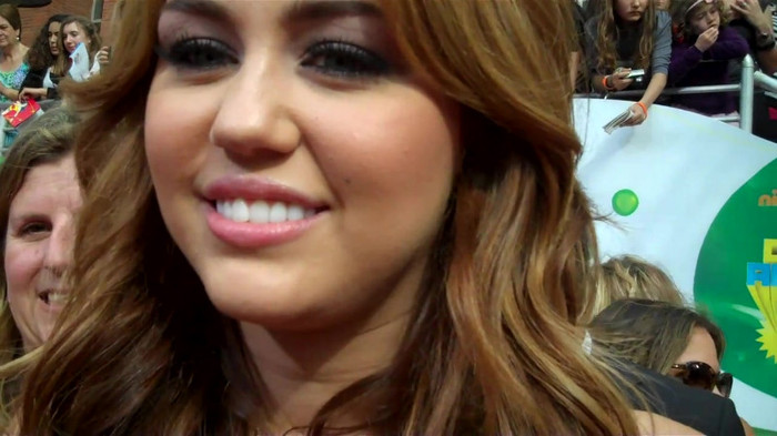 Miley Cyrus at the 2011 Kids\' Choice Awards 319