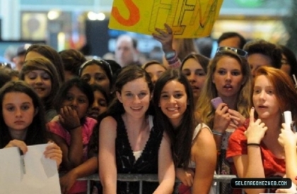 normal_selena-gomez-023 - 06-20-11  Monte Carlo Mall Tour  King of Prussia Mall - King of Prussia  PA
