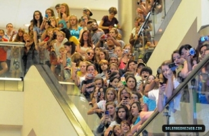 normal_selena-gomez-027 - 06-20-11  Monte Carlo Mall Tour  King of Prussia Mall - King of Prussia  PA