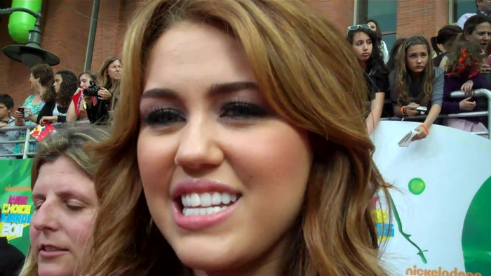 Miley Cyrus at the 2011 Kids\' Choice Awards 383