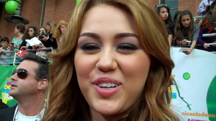 Miley Cyrus at the 2011 Kids\' Choice Awards 434 - Miley Cyrus at the 2011 Kids Choice Awards - Captures 2