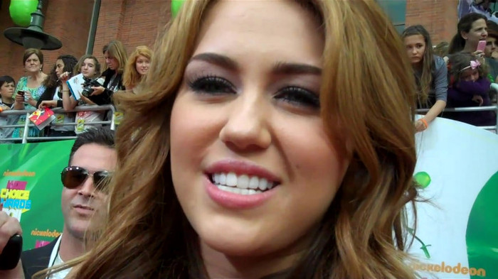 Miley Cyrus at the 2011 Kids\' Choice Awards 525
