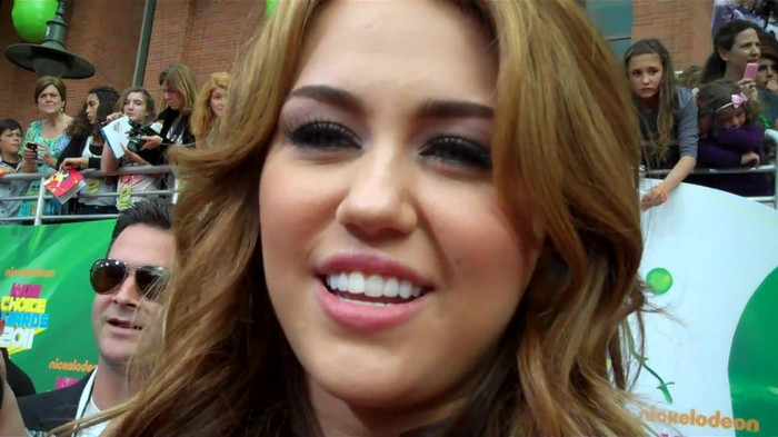 Miley Cyrus at the 2011 Kids\' Choice Awards 526