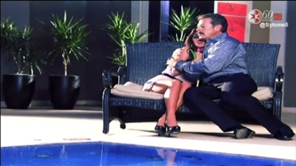 normal_049 - Dos Hogares Promos y Trailer