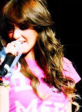 Anah%2525C3%2525AD%252520shows%252520%257E%252520%25252835%252529