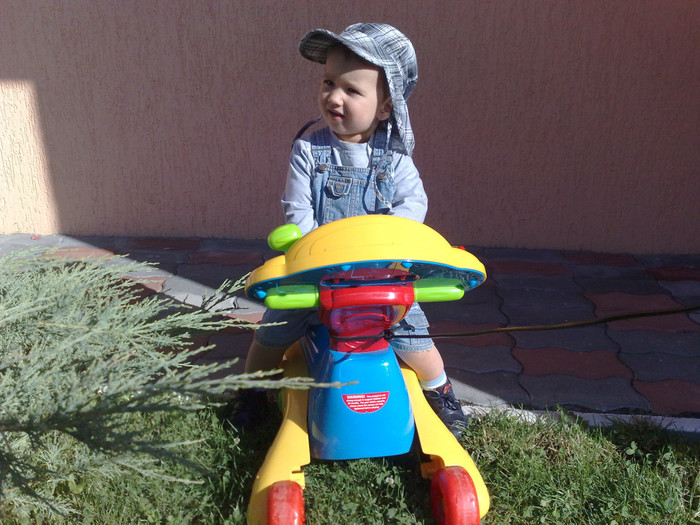 conduc masina stiu sà ma urc singur