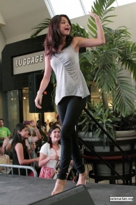 normal_014 - Selena Gomez   Monte Carlo in Miami