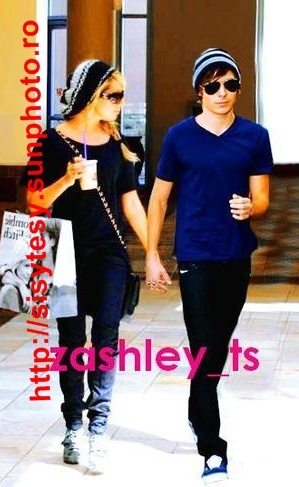 lu - Ashley Tisdale poze personale