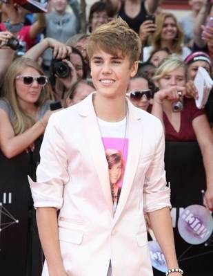 normal_16 - 2011 22nd Annual MuchMusic Video Awards - Arrivals June 19th
