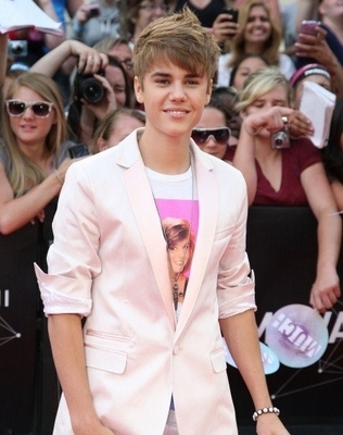normal_17 - 2011 22nd Annual MuchMusic Video Awards - Arrivals June 19th