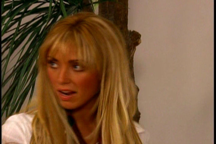 PDVD_2104 - 0 Mia Colucci 2