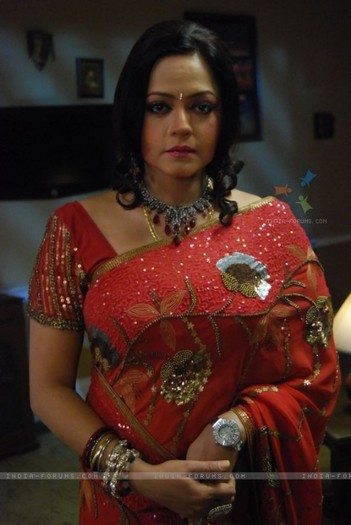 33319-a-still-image-of-vasundhara-rajvansh (1) - Seema Kapoor-Vasu