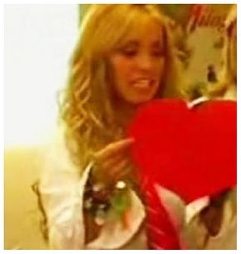 dffecffb1414758d1c63df73cb78a4c2_483592 - Mia Colucci 05