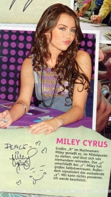 normal_mileyscantotpautogramm - German Scans - 2008 - Top Of The Pops