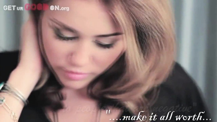 Its really hard sometimes (19) - Miley - Its really hard sometimes - Captures 1