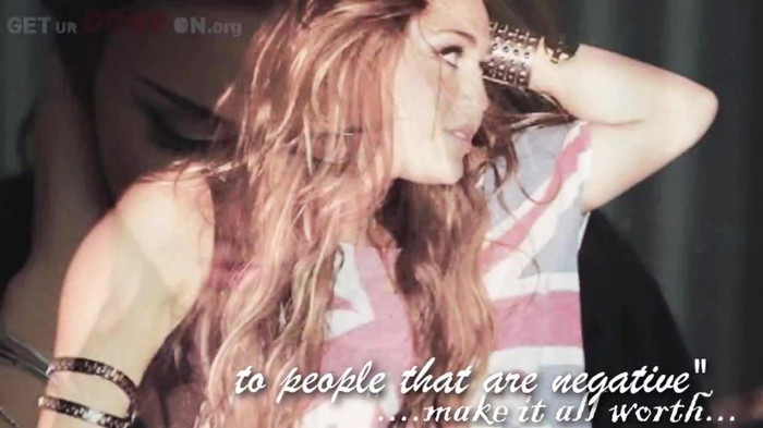 Its really hard sometimes (25) - Miley - Its really hard sometimes - Captures 1