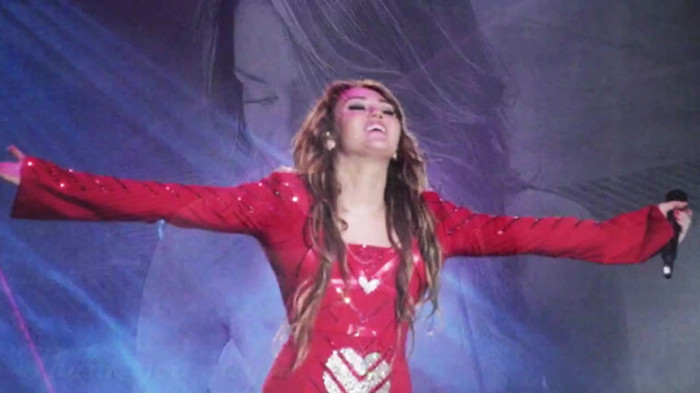 Its really hard sometimes (164) - Miley - Its really hard sometimes - Captures 1