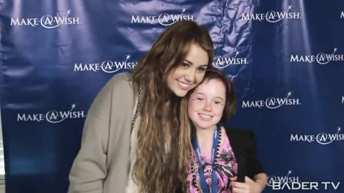 Its really hard sometimes (212) - Miley - Its really hard sometimes - Captures 1