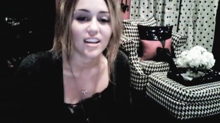 Its really hard sometimes (262) - Miley - Its really hard sometimes - Captures 1