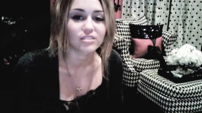 Its really hard sometimes (266) - Miley - Its really hard sometimes - Captures 1
