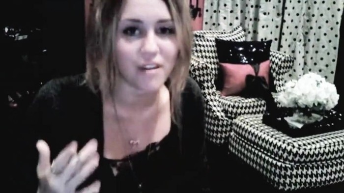 Its really hard sometimes (331) - Miley - Its really hard sometimes - Captures 1