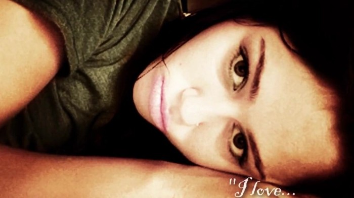 Its really hard sometimes (412) - Miley - Its really hard sometimes - Captures 1