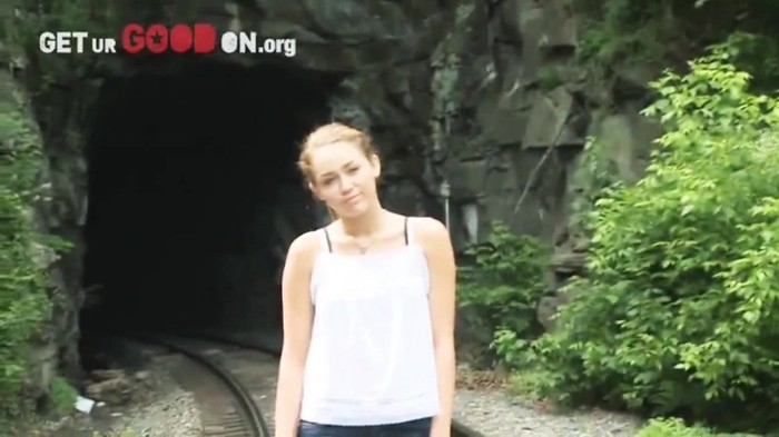 Its really hard sometimes (428) - Miley - Its really hard sometimes - Captures 1