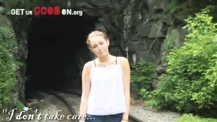 Its really hard sometimes (433) - Miley - Its really hard sometimes - Captures 1