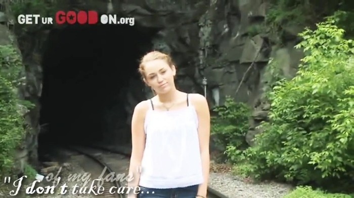 Its really hard sometimes (434) - Miley - Its really hard sometimes - Captures 1