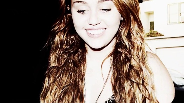 Its really hard sometimes (448) - Miley - Its really hard sometimes - Captures 1