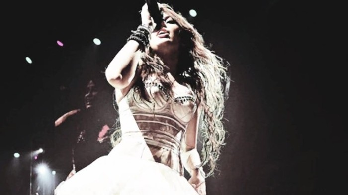 Its really hard sometimes (592) - Miley - Its really hard sometimes - Captures 2