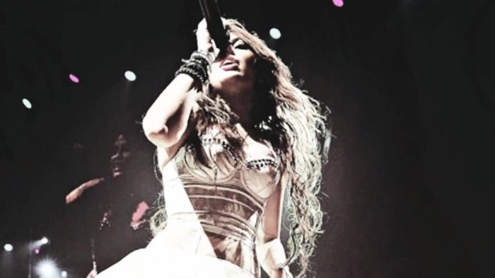 Its really hard sometimes (596) - Miley - Its really hard sometimes - Captures 2