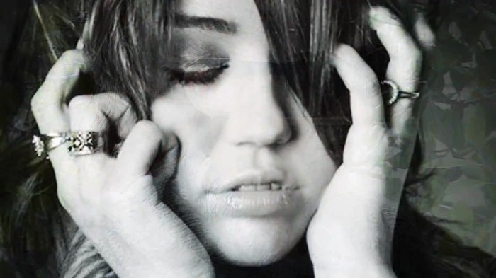 Its really hard sometimes (630) - Miley - Its really hard sometimes - Captures 2