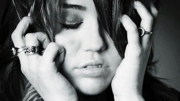 Its really hard sometimes (631) - Miley - Its really hard sometimes - Captures 2