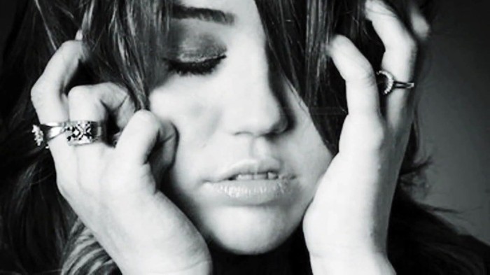 Its really hard sometimes (632) - Miley - Its really hard sometimes - Captures 2