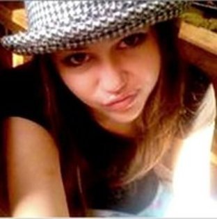 48081a3ee26811ddbd8f0030485c72b4-large - Miley Cyrus Poze Personale - a poze personale cu miley cyrus