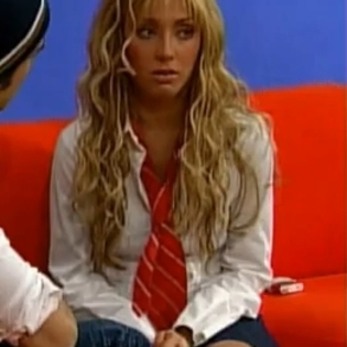 catsnhgfghjhytfrjkjuhy-1 - Mia Colucci 05