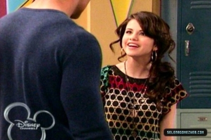 normal_selena-gomez-0081 - Wizards Of Waverly Place - Art Teacher - Screencaps